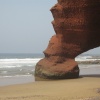 Legizra les pieds dans l'eau. La plage de Legzira 